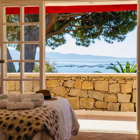 Balamb Garden A Cinarchesa 4* Ajaccio (Corsica)