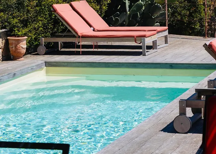 Balamb Garden A Cinarchesa Hotel