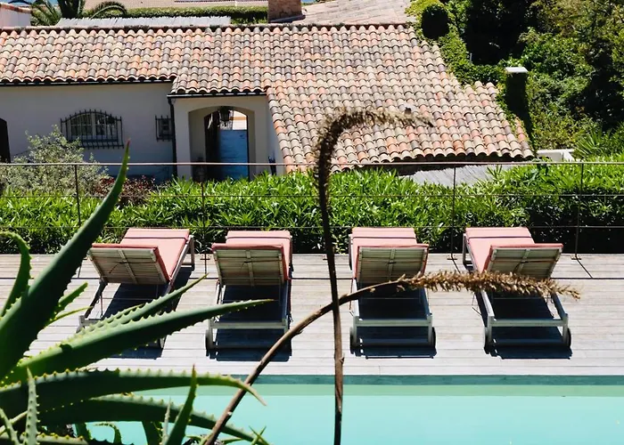 Balamb Garden A Cinarchesa 4* Ajaccio (Corsica)