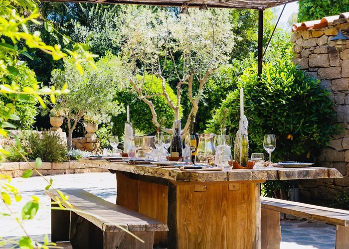 Balamb Garden A Cinarchesa 4* Ajaccio (Corsica)